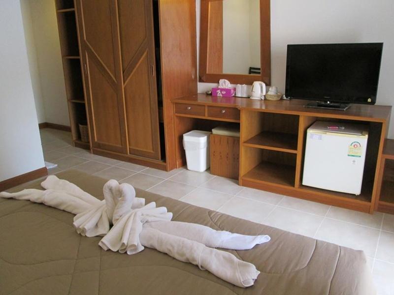 Mt Hotel Patong Пхукет Экстерьер фото
